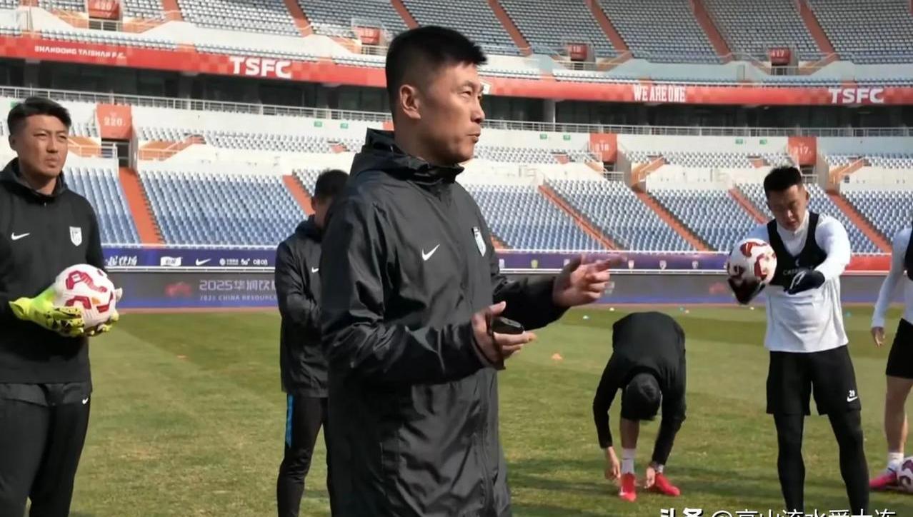 全队热身备战下赛季，士气高涨的简单介绍