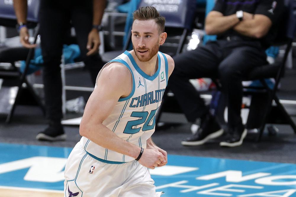 雄狐大胜黄蜂，取得两连胜