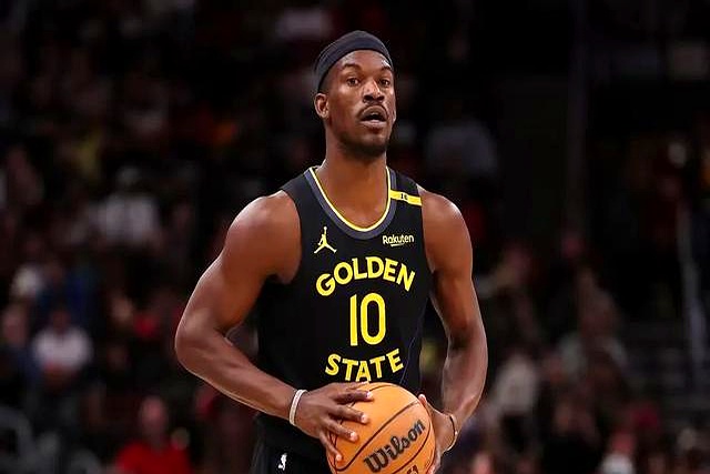 勇士连续击败独行侠，取得胜利